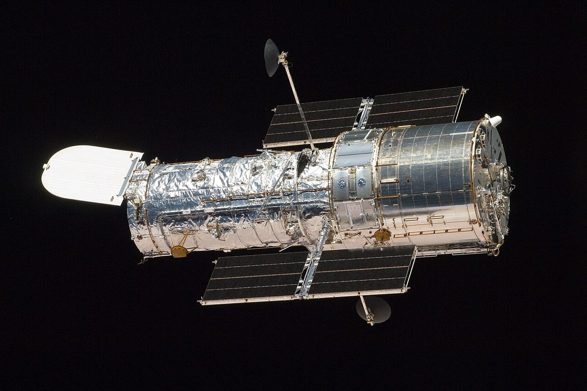 Telescopul spațial Hubble pe orbită