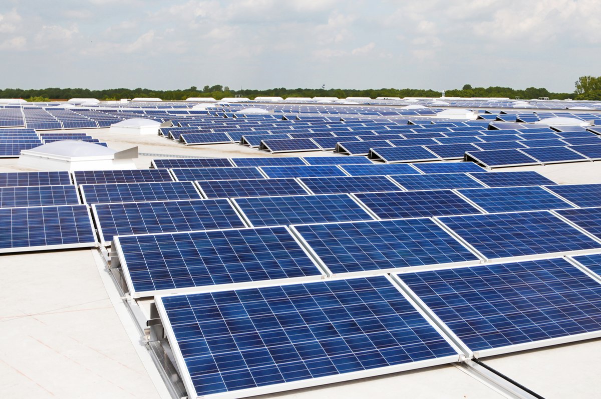 Energia Solară: De la Efectul Fotovoltaic la Acoperișul Casei Tale